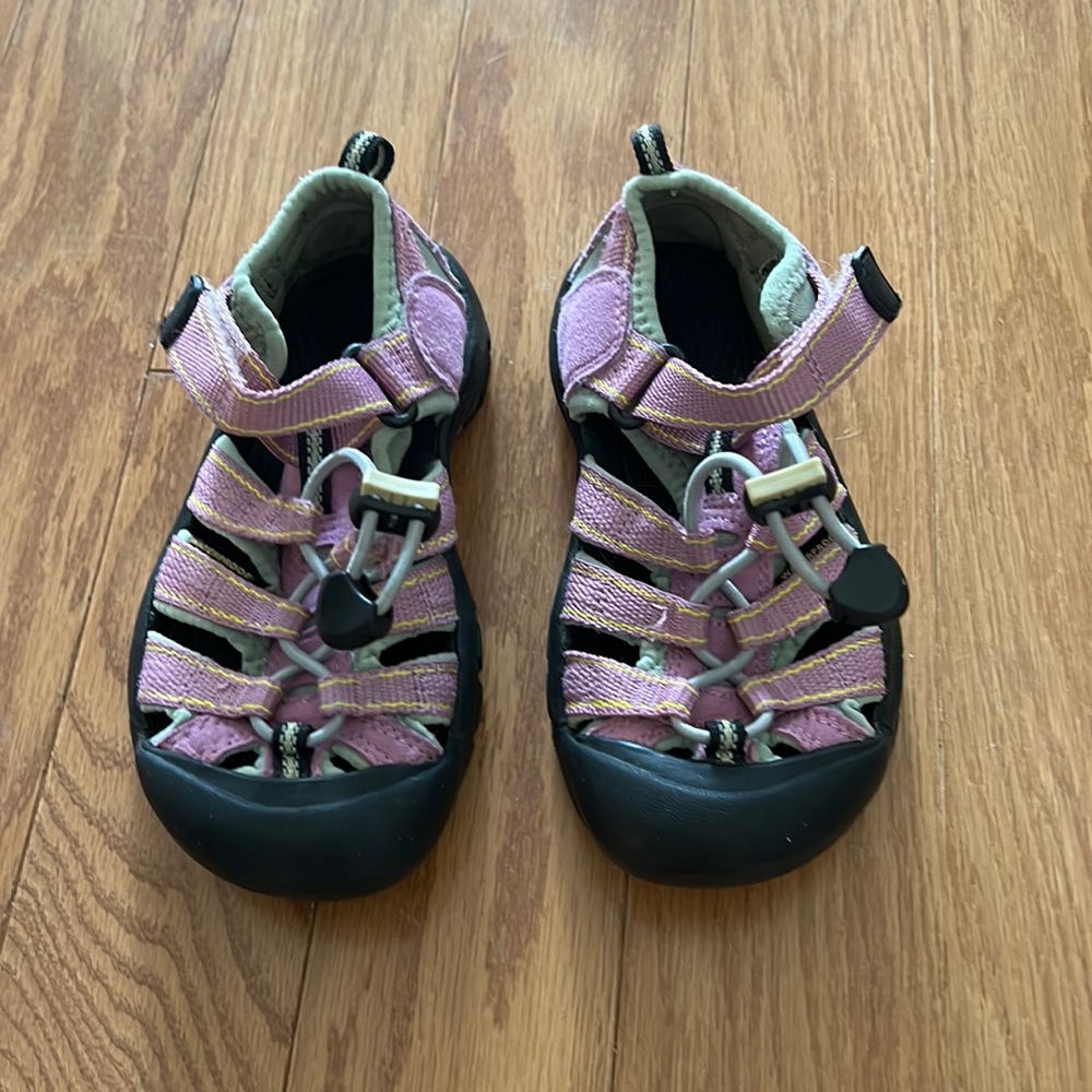 Pink Keen Sandals - Size 11